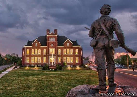 The Federal Pointe Inn Gettysburg, Ascend Hotel Collection Экстерьер фото